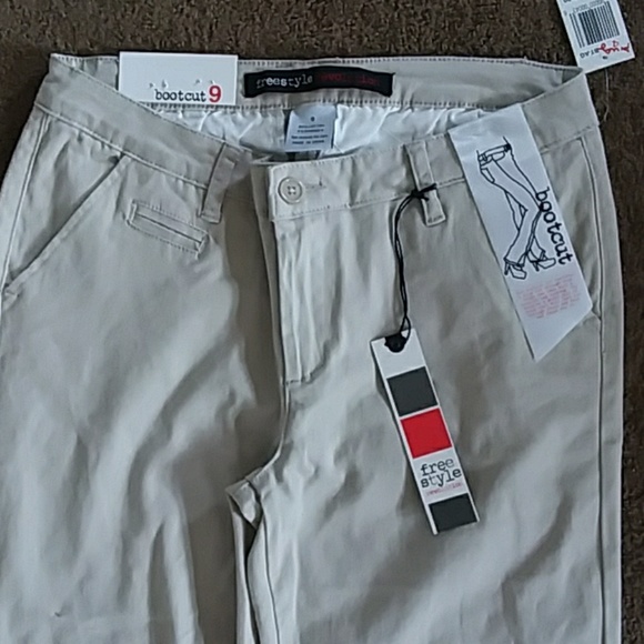 Juniors Freestyle Revolution  Khaki Bootcut Dress Pants SIZE 9  beige  NWT - Picture 4 of 4